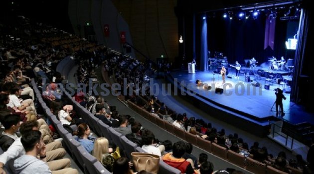 Başakşehir'in en iyi genç sesleri büyüledi