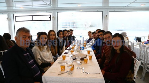 Başakşehirli öğretmenler boğaz turu ile stres attı