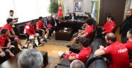Şampiyonlar kupalarıyla Başakşehir’de